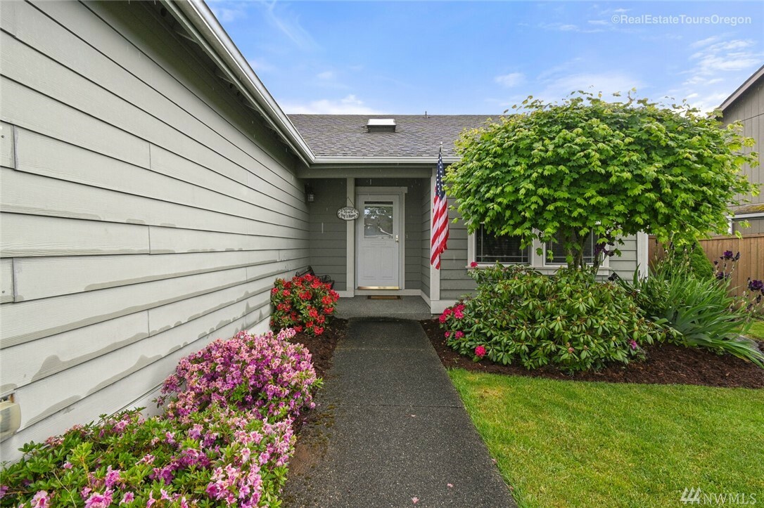 Property Photo:  141 Goldmyer Dr  WA 98532 