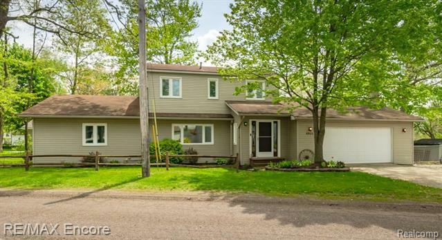 Property Photo: 6925 Hatchery Road MI 48327