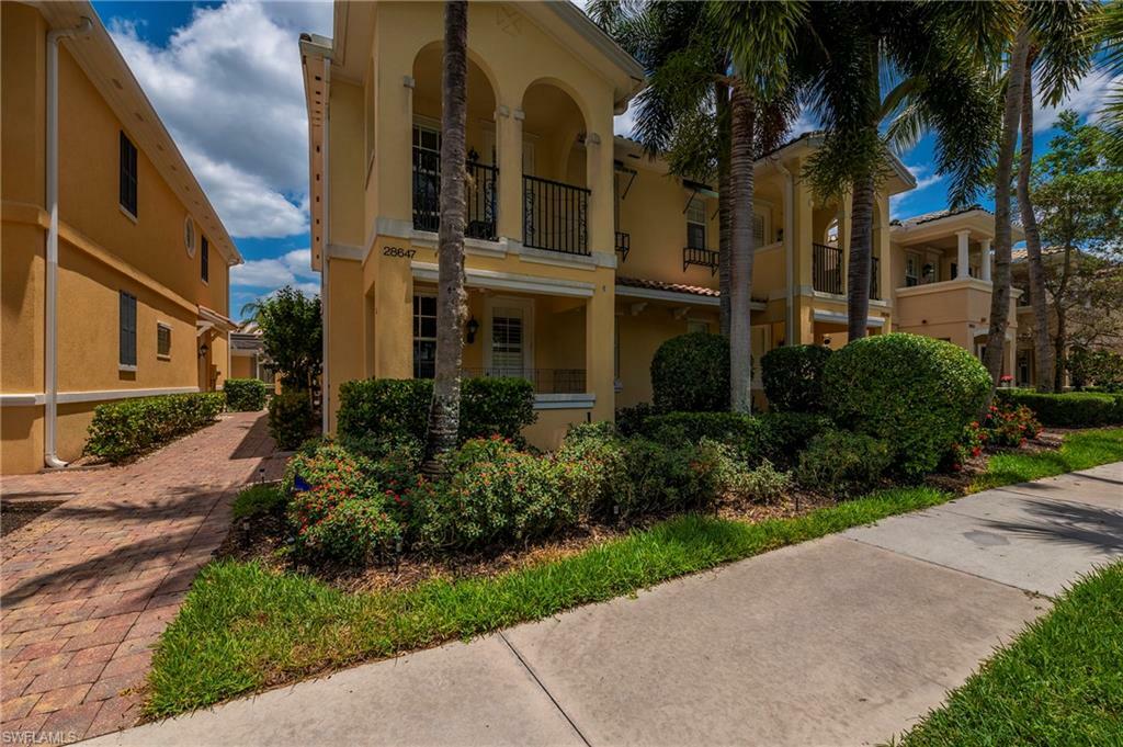 Property Photo:  28647 Alessandria Cir  FL 34135 