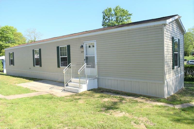 Property Photo:  137 Knobvue Dr  PA 15042 