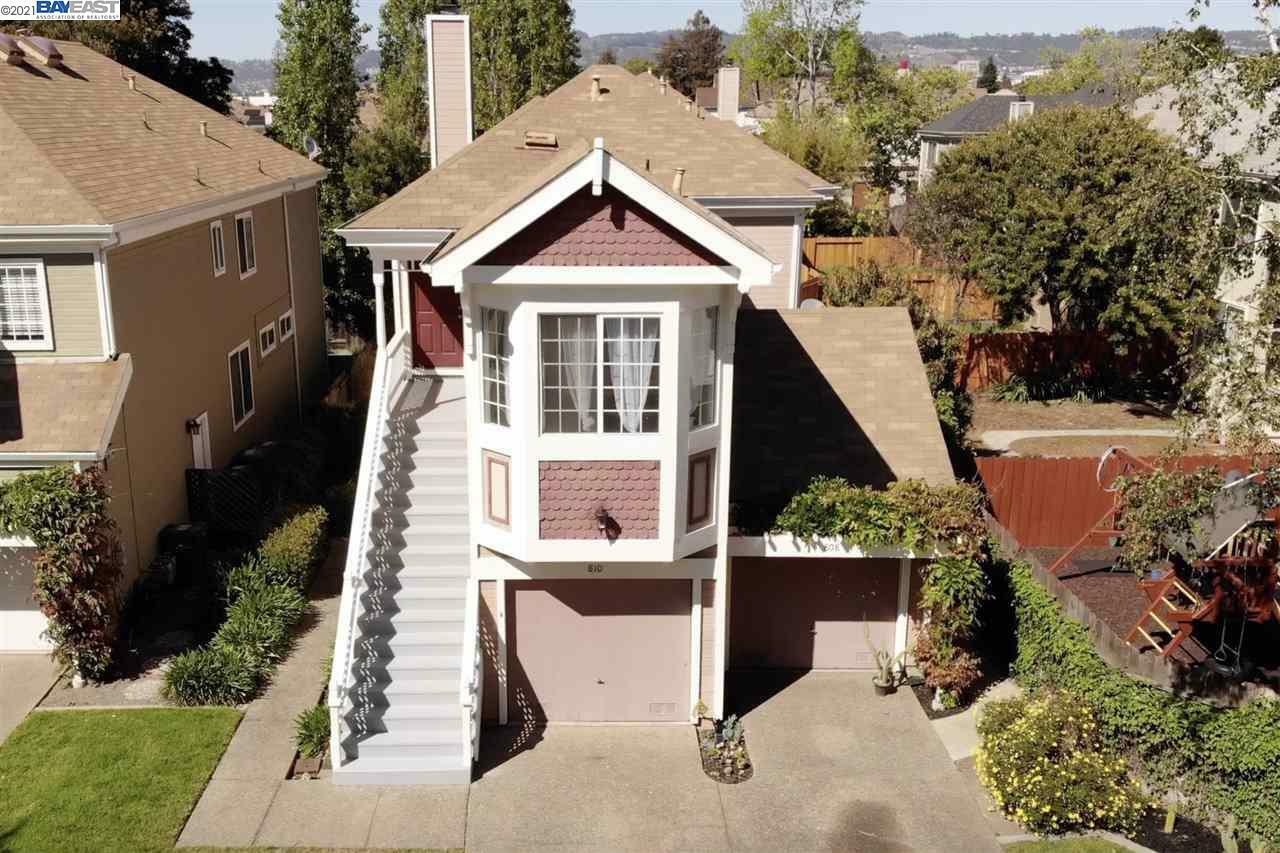 Property Photo:  810 14th St  CA 94607 