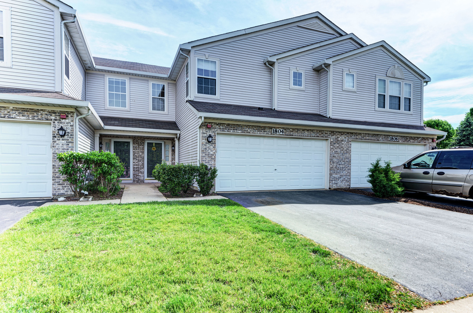 Property Photo:  1804 Candlelight Circle  IL 60538 