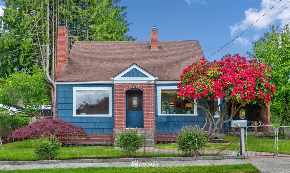 Property Photo: 1610 3rd Street WA 98290