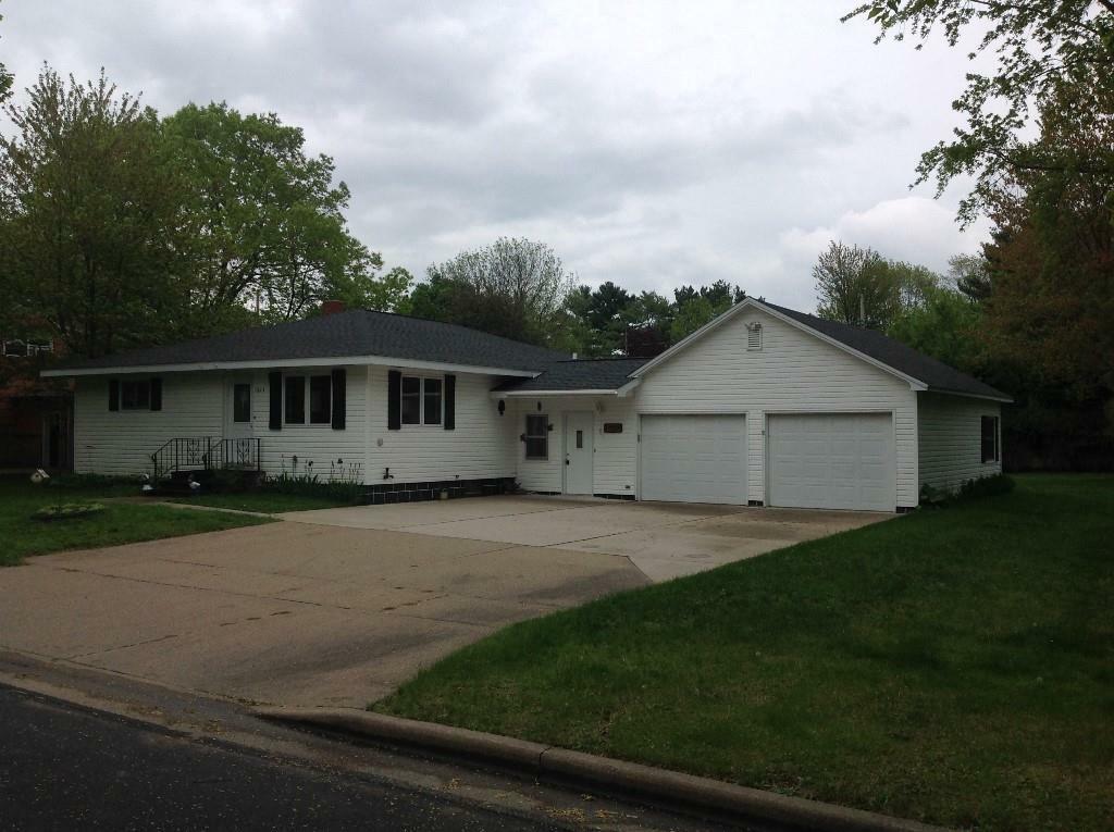 Property Photo:  1613 Becher Drive  WI 54401 