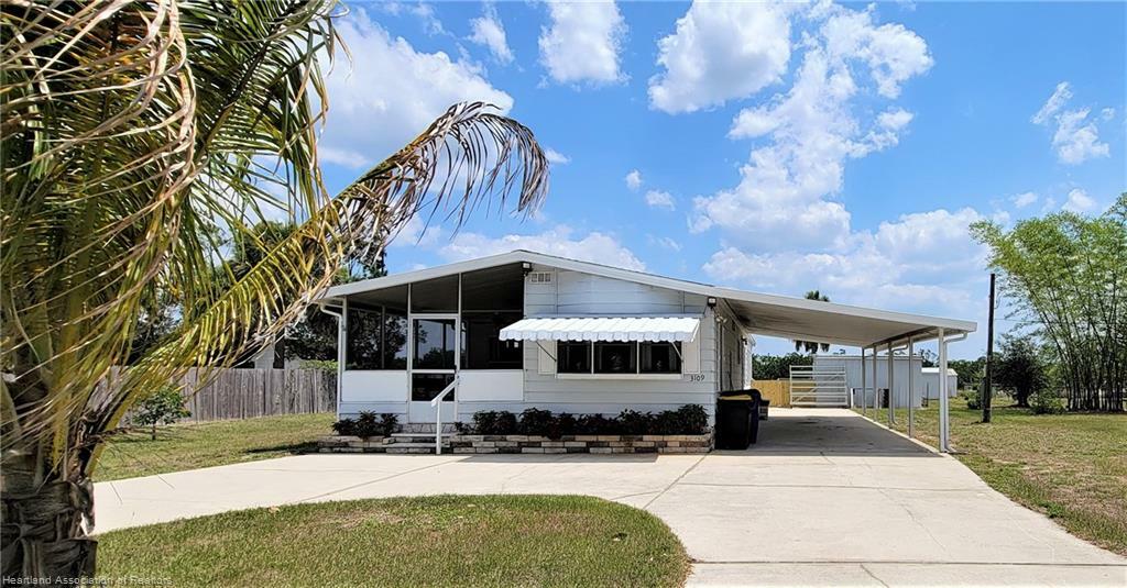 Property Photo:  3109 Glacier Avenue  FL 33825 