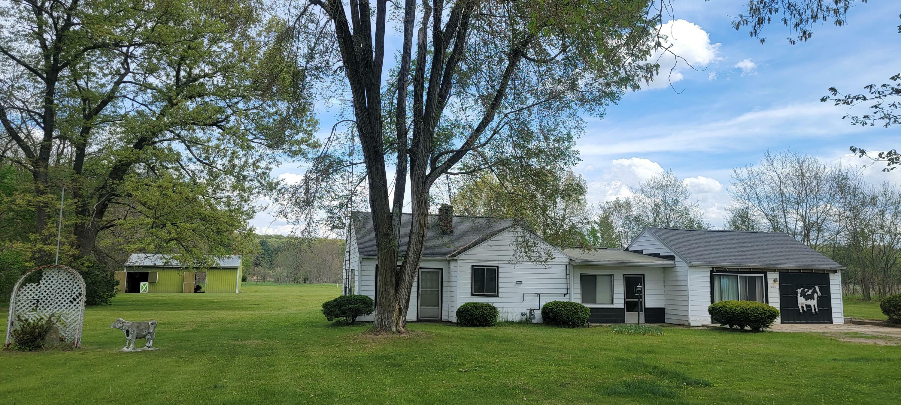 Property Photo:  4180 W Bacon Road  MI 49242 