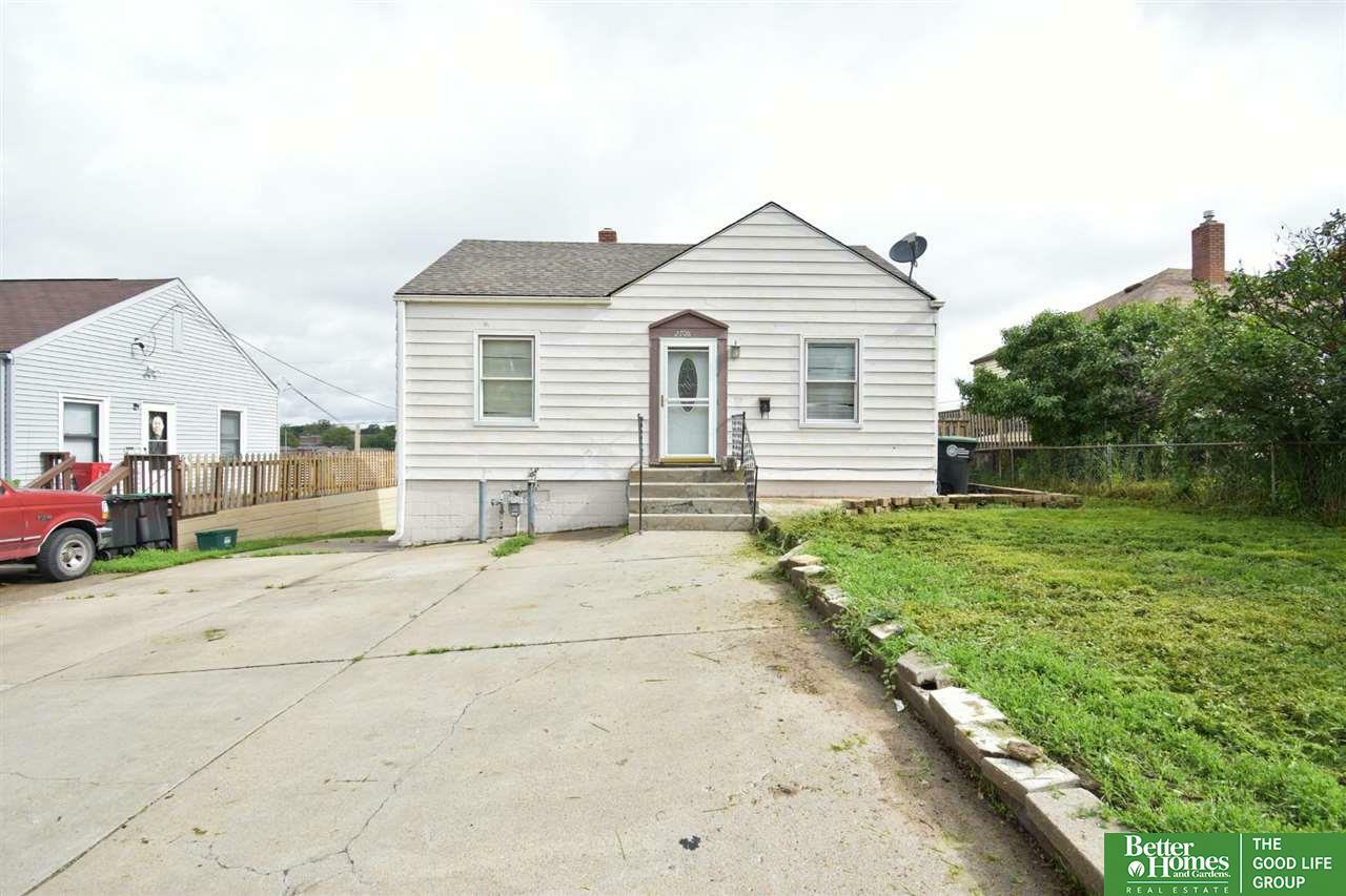 Property Photo:  2708 Washington  NE 68107 