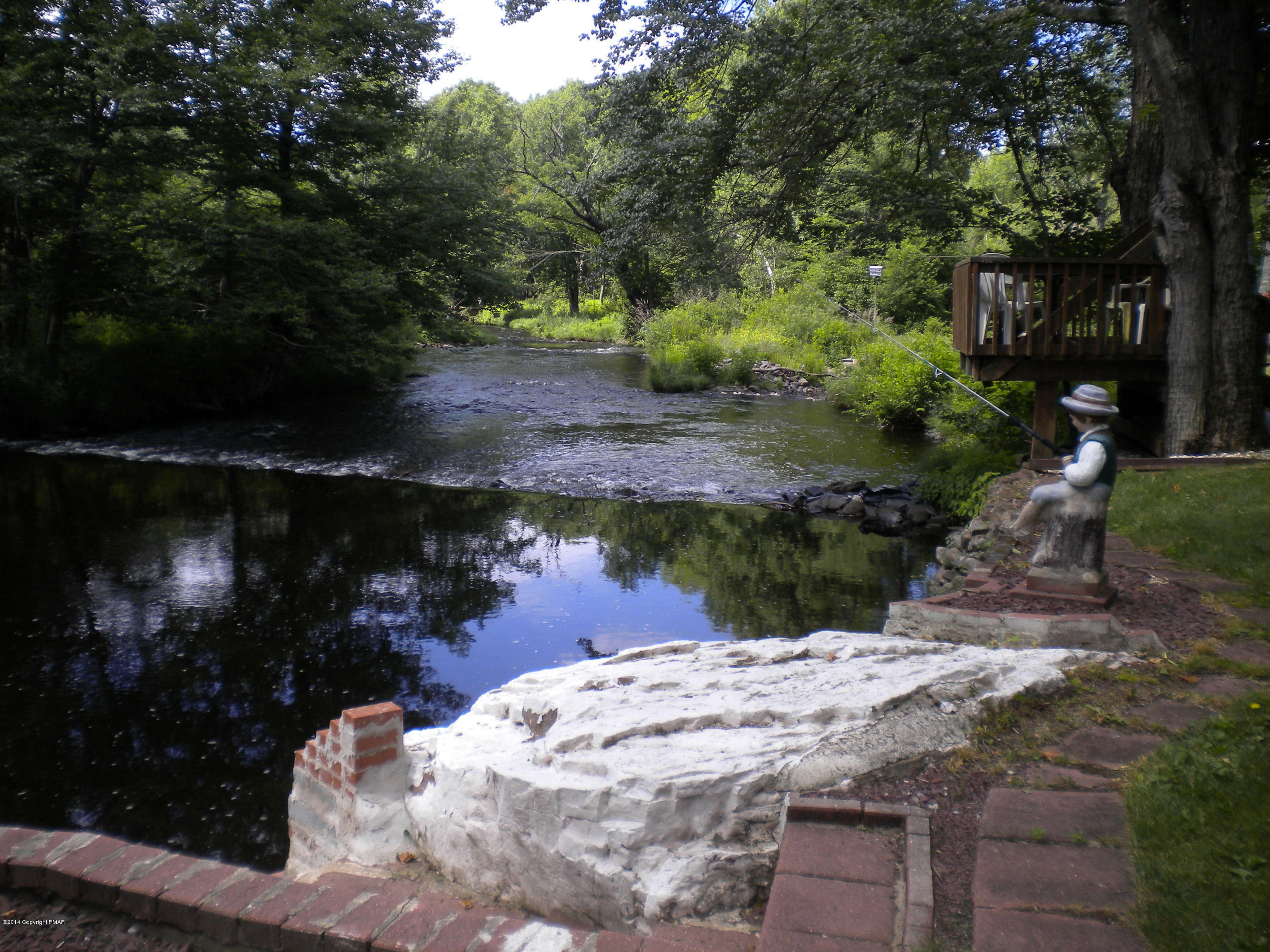 Property Photo:  17 Firefighter Lane  PA 18424 