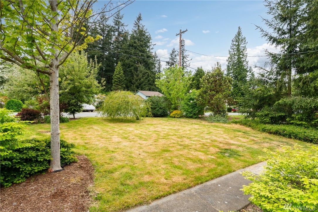 Property Photo:  5605 East Dr  WA 98203 