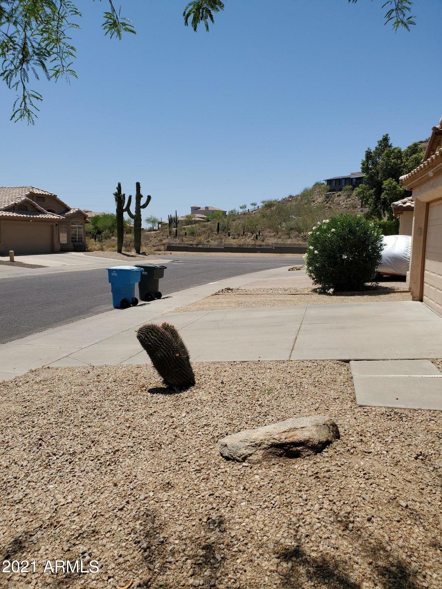 Property Photo:  2208 E Morrow Drive  AZ 85024 