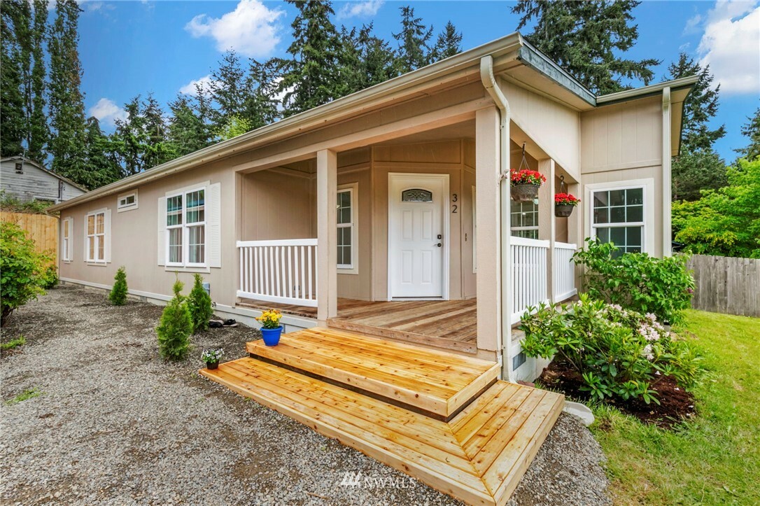 Property Photo:  32 Pine Court  WA 98339 