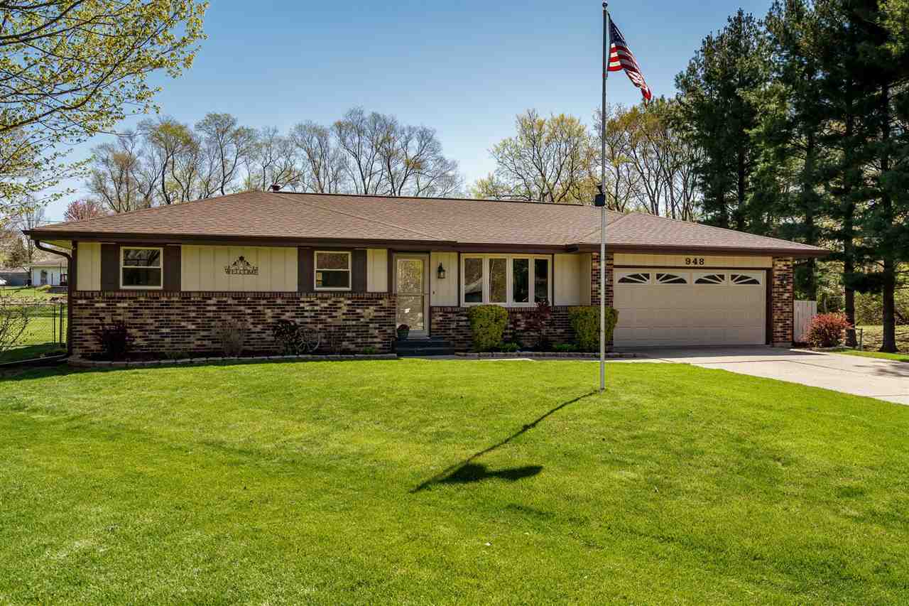 Property Photo: 948 Candy Court IL 61115