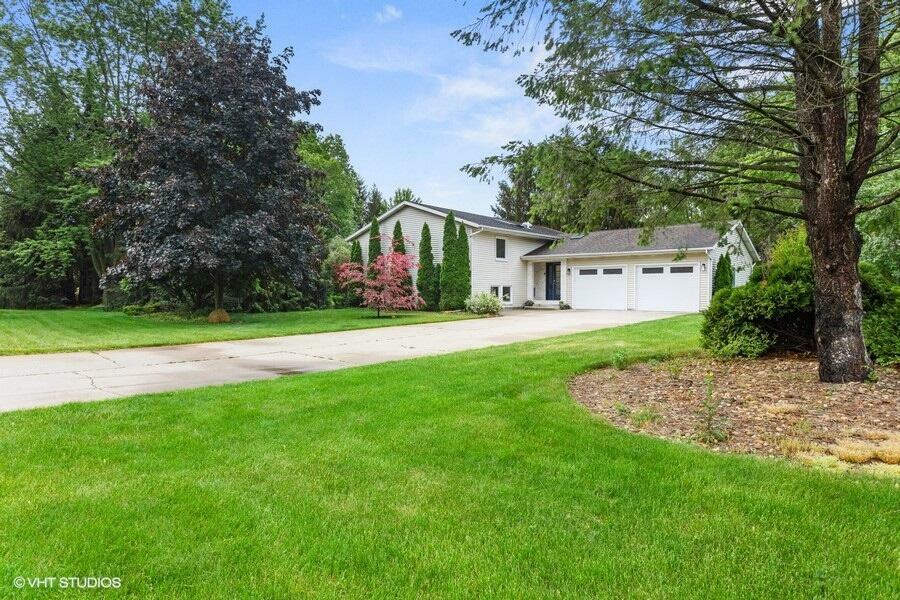 Property Photo:  19722 Dogwood Drive  MI 49117 