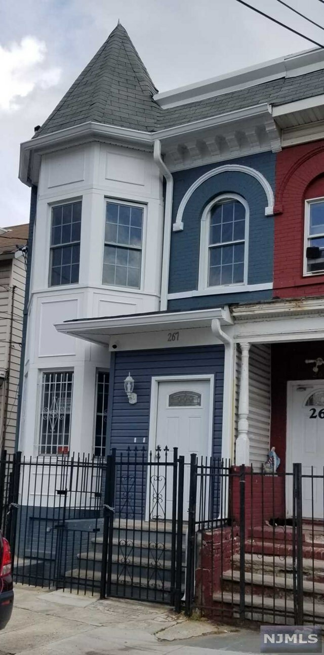 Property Photo: 267 Garside Street 1B NJ 07104