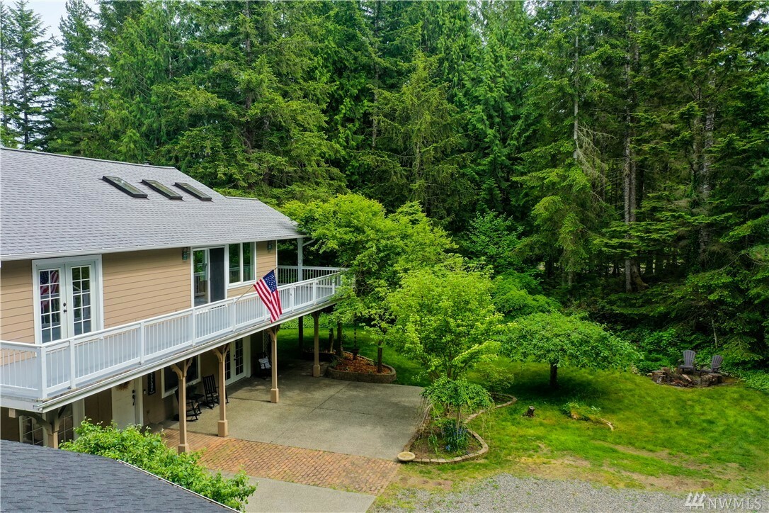 Property Photo:  124 Peter Hagen Rd NW  WA 98380 