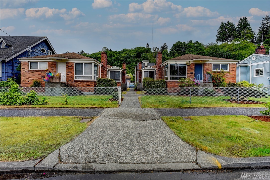 Property Photo: 2546 /2550 56th Ave SW WA 98116