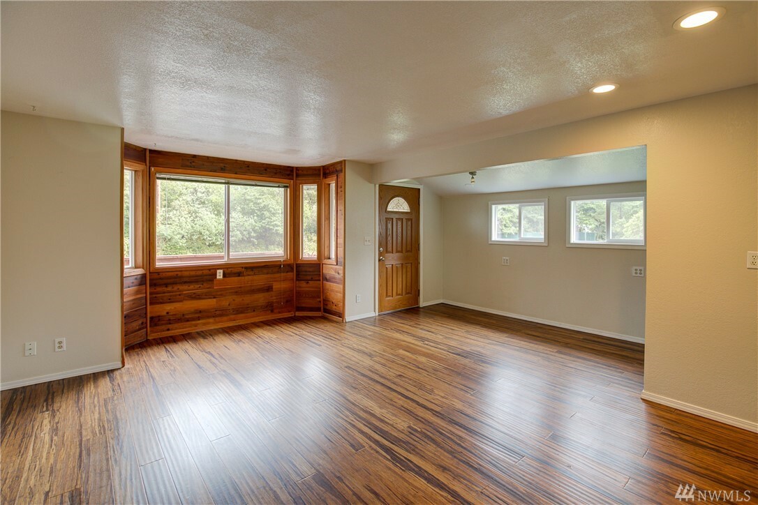 Property Photo:  115 S Narwhal Lp SW  WA 98569 