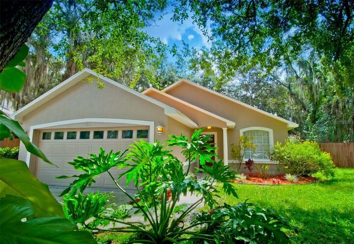 Property Photo:  1830 Greenbrook Court  FL 32766 