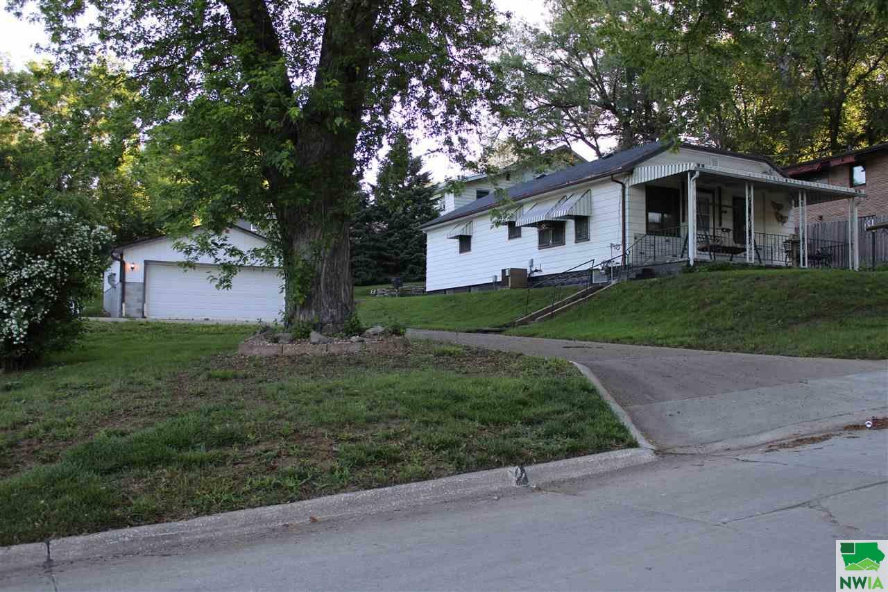 4219 Peters Ave.  Sioux City IA 51106 photo