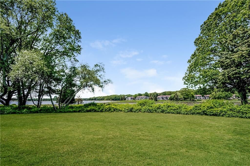 Property Photo:  175 Seabreeze Dr, Unit#175  RI 02852 