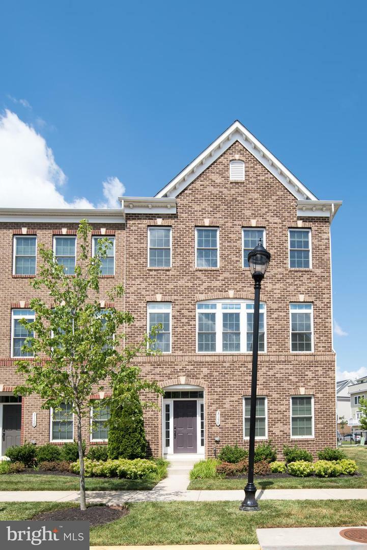 Property Photo: 3158 Yeager Drive VA 20171