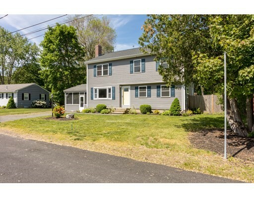 Property Photo: 6 Cedarwood Ln MA 01969
