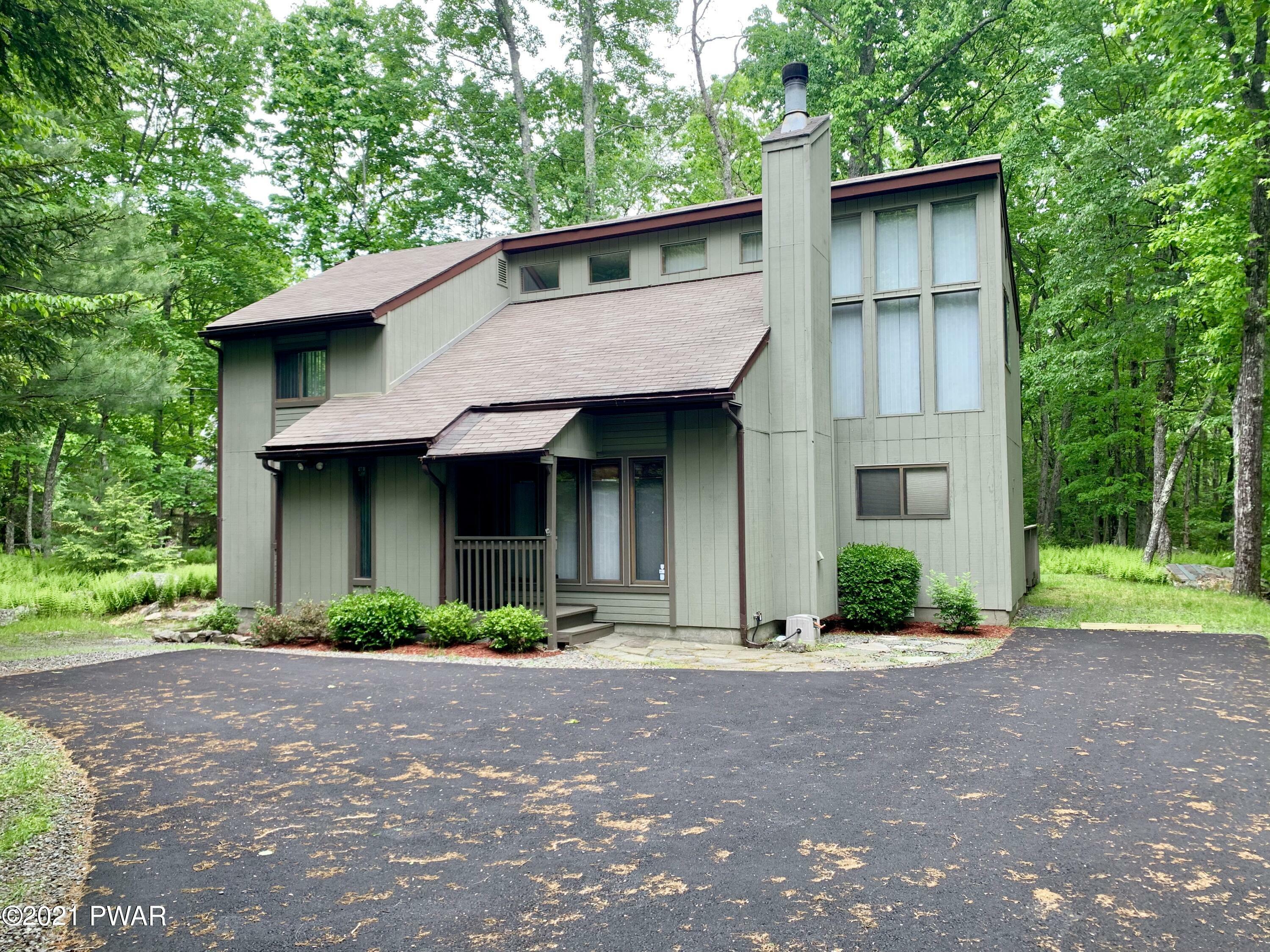 Property Photo:  421 Maple Ridge Drive  PA 18428 