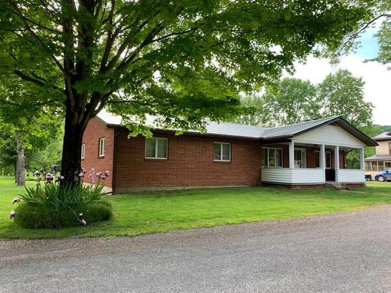 Property Photo:  122 Maple Street  PA 16242 