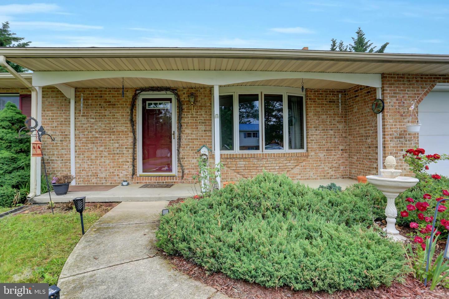 Property Photo: 1619 W Strohm Drive PA 17202