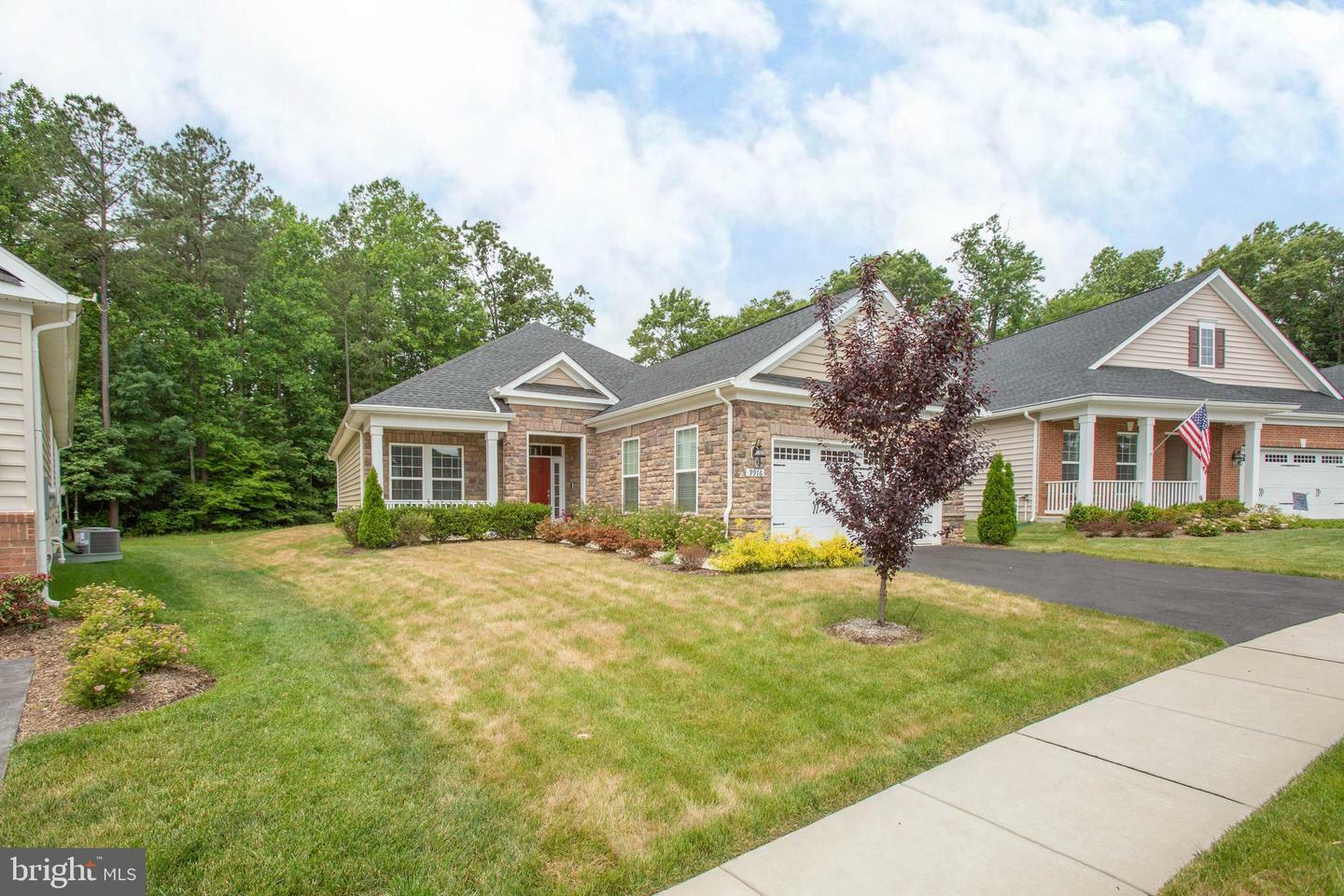 Property Photo:  9916 Copper Beech Circle  VA 22407 