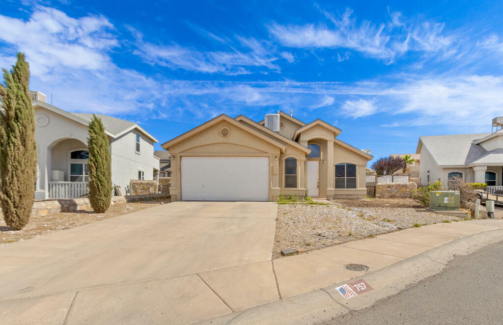 Property Photo:  757 Desert Star Drive  TX 79928 