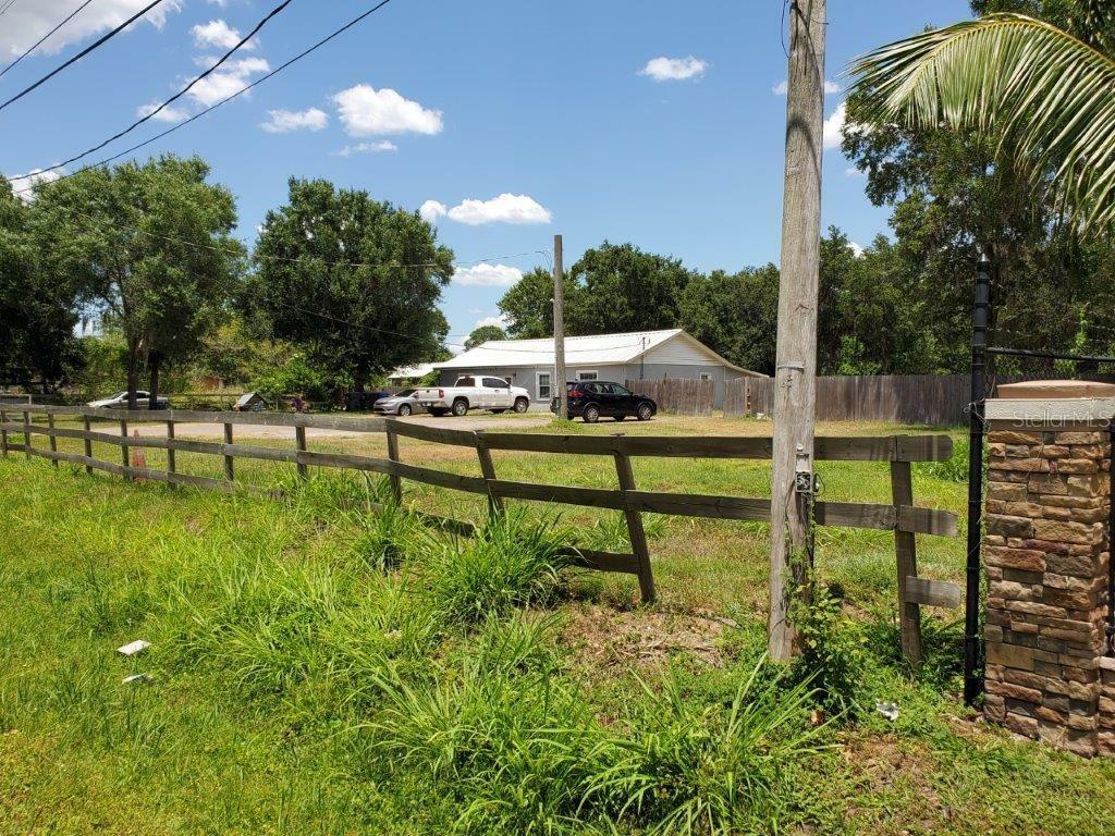 Property Photo:  2404 W Lake Drive  FL 33598 