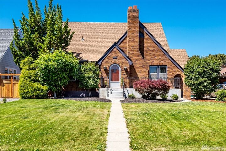 404 S Franklin Ave  Wenatchee WA 98801 photo