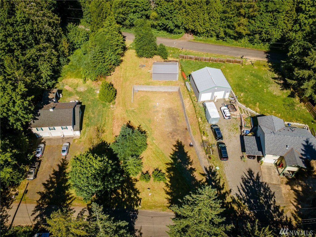 Property Photo:  100 E Orchard Lane  WA 98584 