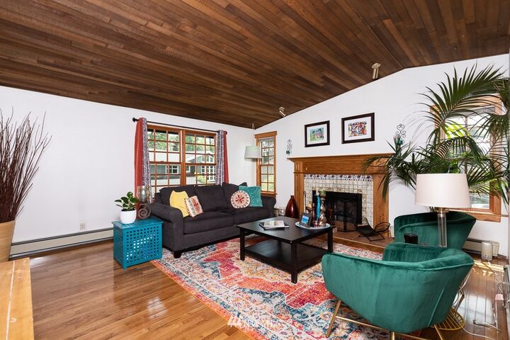 Property Photo: 4417 154th Place SW WA 98087