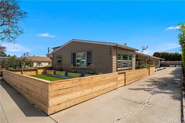 Property Photo: 2309 31st Street CA 90405