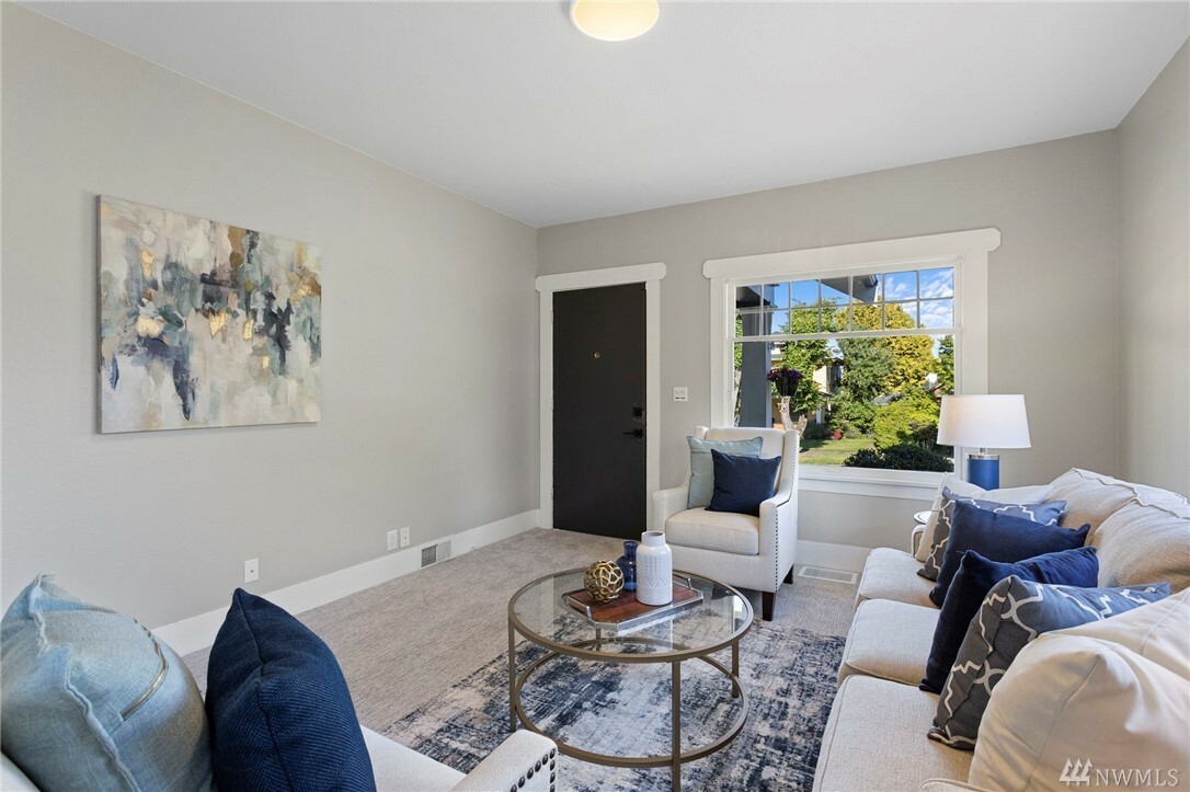 Property Photo: 2022 Virginia Ave WA 98201