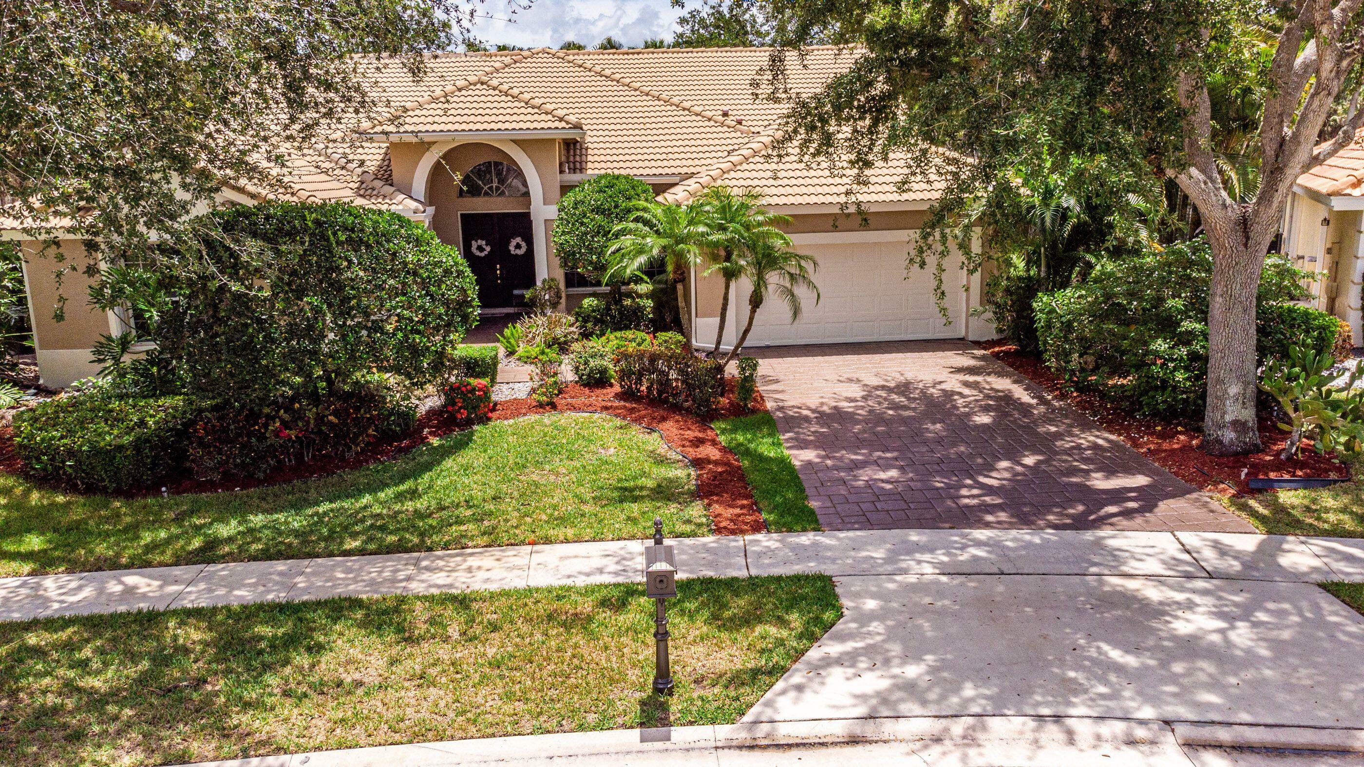 Property Photo:  7636 Dorchester Road  FL 33472 