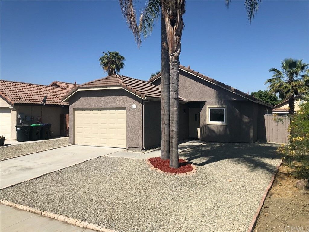 Property Photo: 937 Aster Street CA 92545