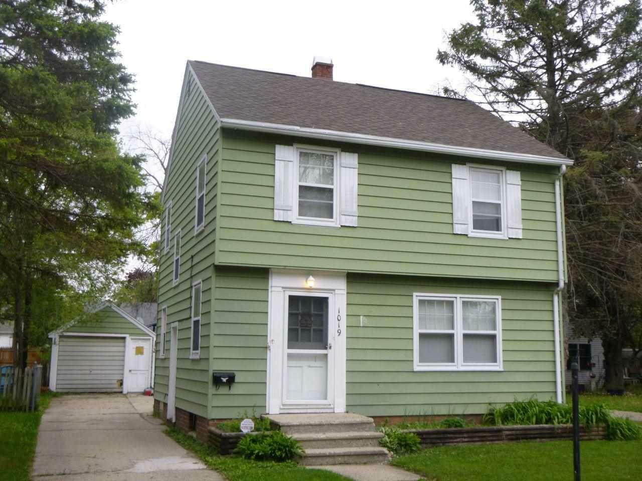 Property Photo:  1019 Cleveland St  WI 53511 