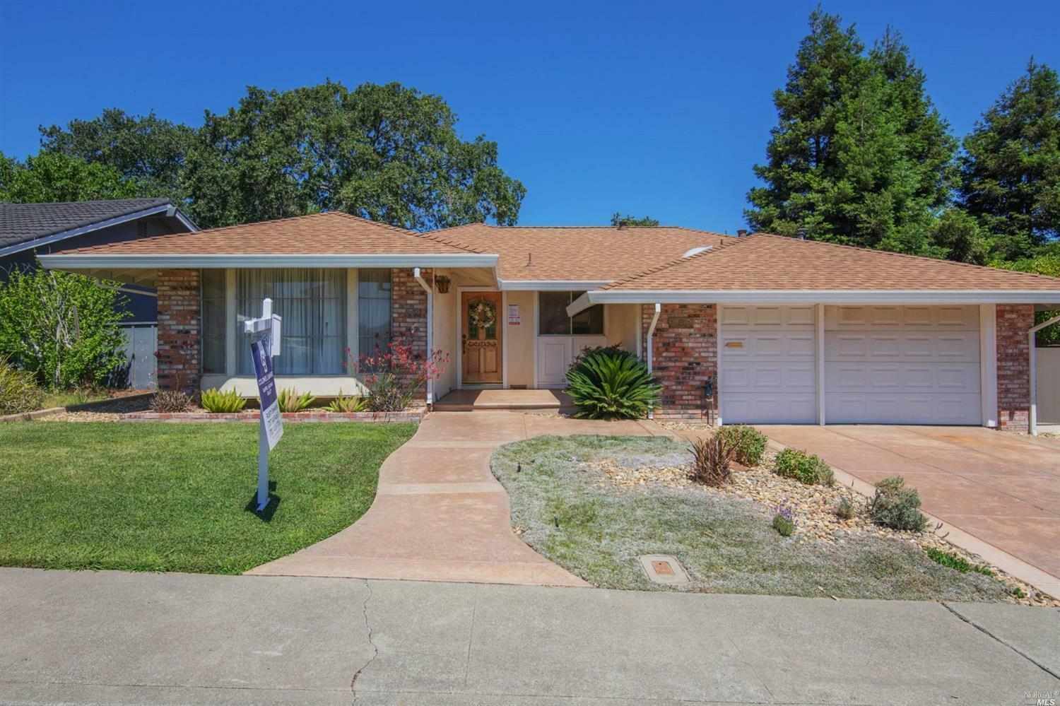 Property Photo:  489 Meadowview Drive  CA 95688 