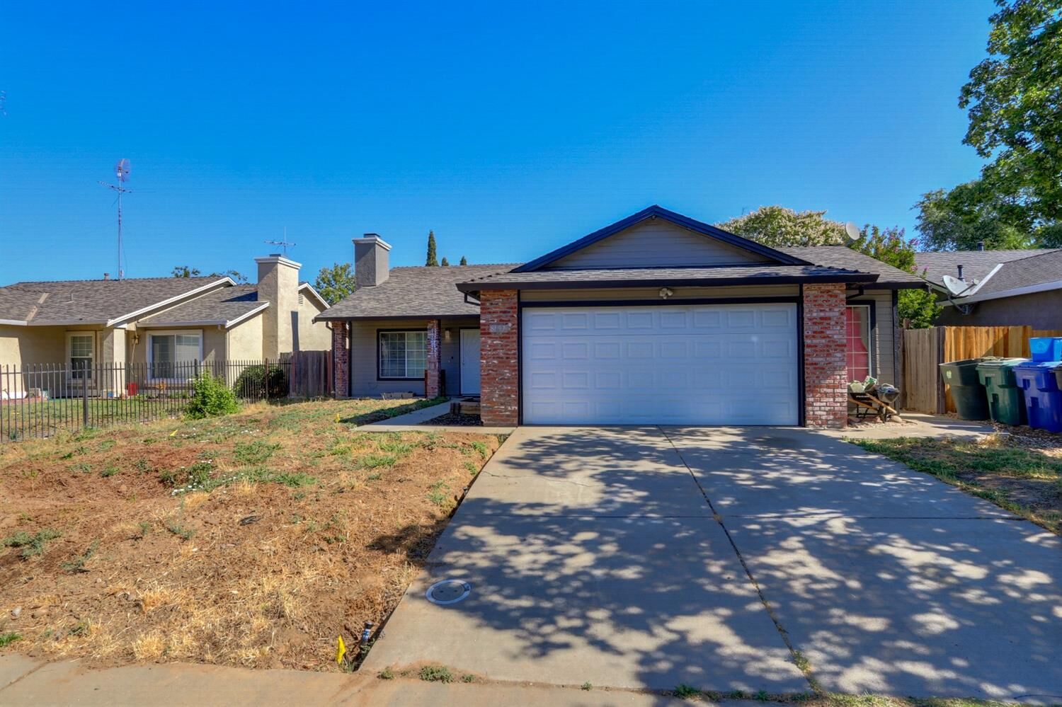 Property Photo:  8197 Summer Sunset Dr  CA 95828 