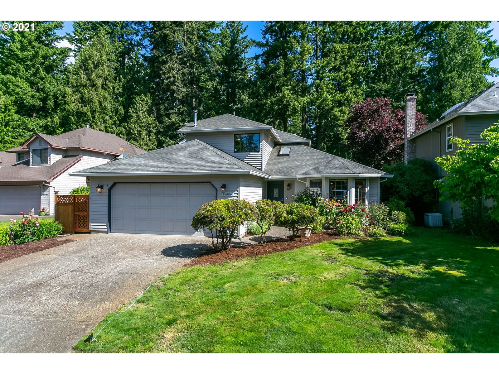 Property Photo: 10823 SW Dover Ct OR 97224