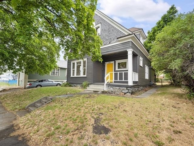 Property Photo: 1618 W Maxwell Ave WA 99201