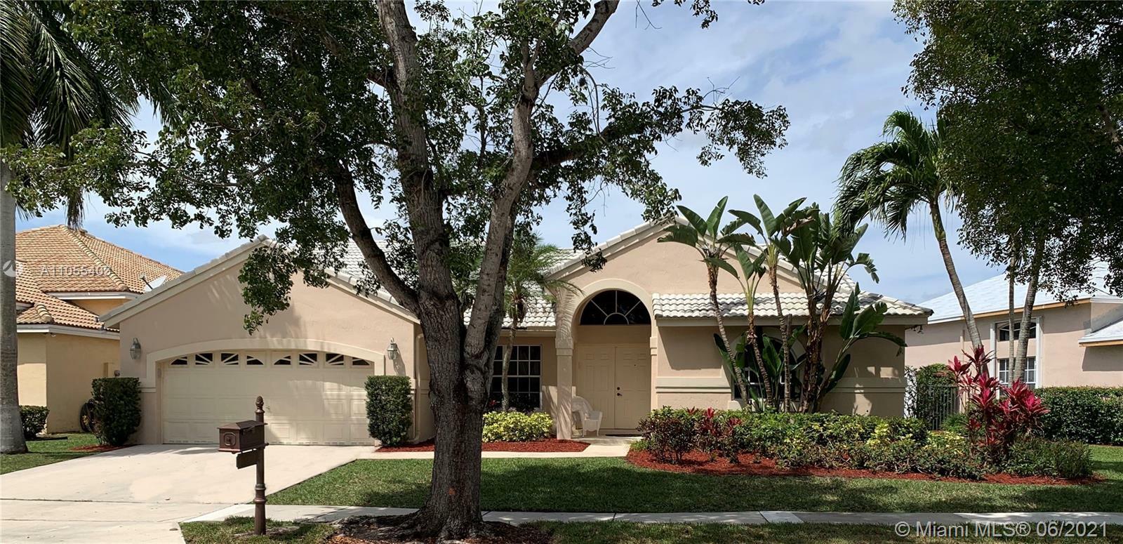 Property Photo:  609 Verona Pl  FL 33326 