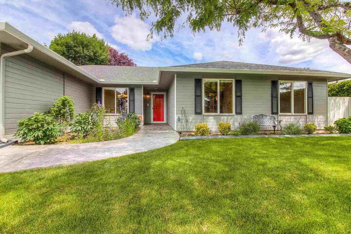 5407 Meadow Ln  Yakima WA 98908 photo