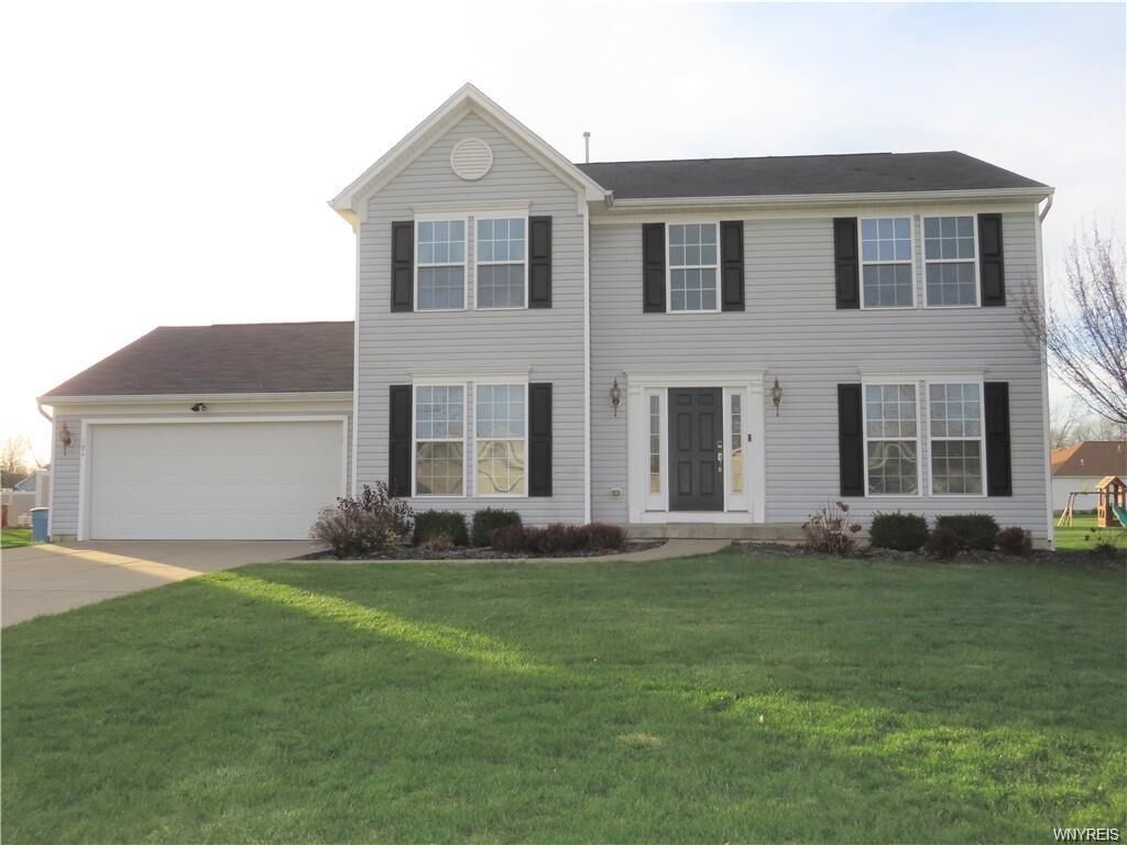Property Photo:  104 Park Lane  NY 14072 