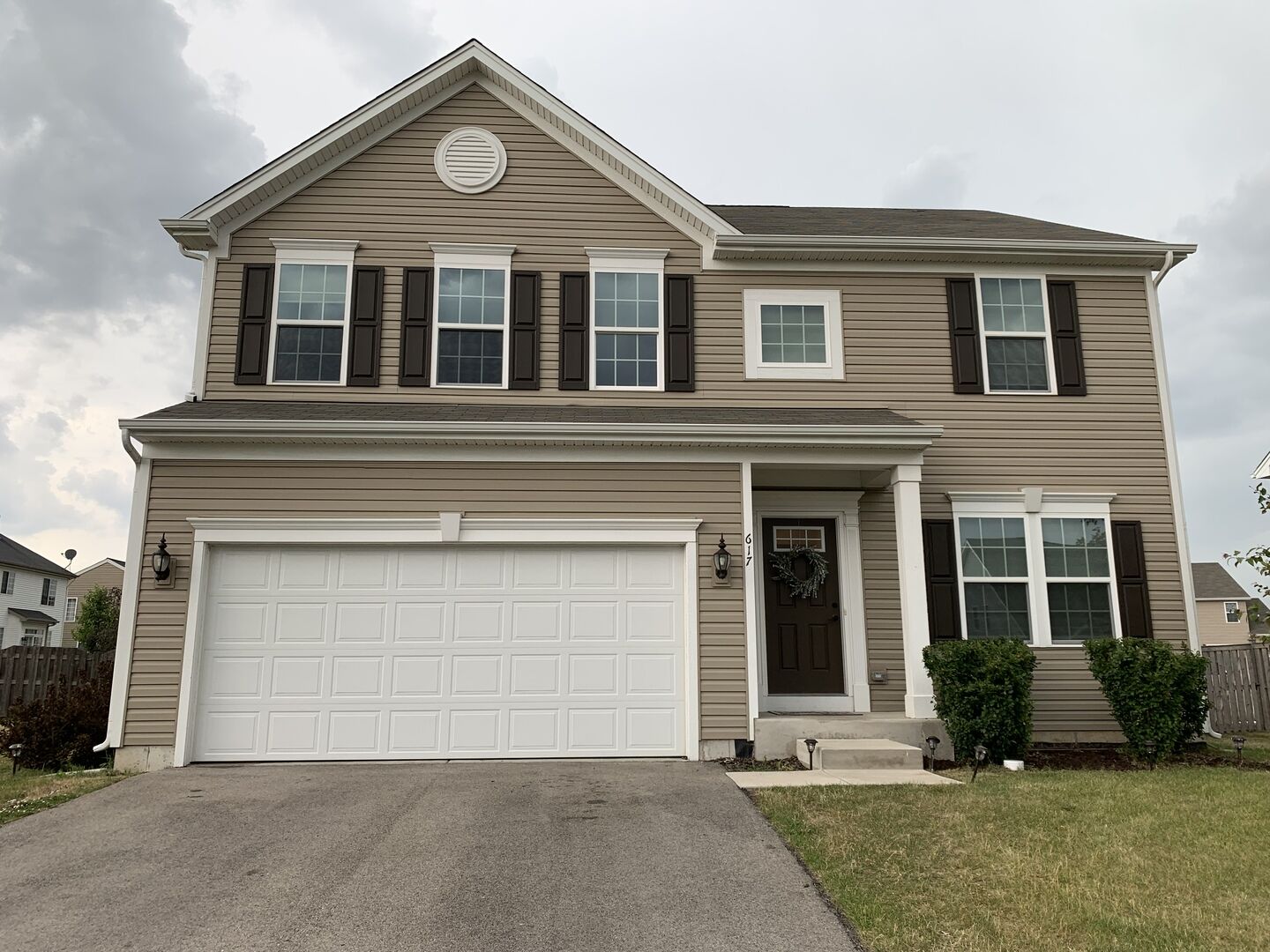 Property Photo:  617 Silver Lake Street  IL 60431 