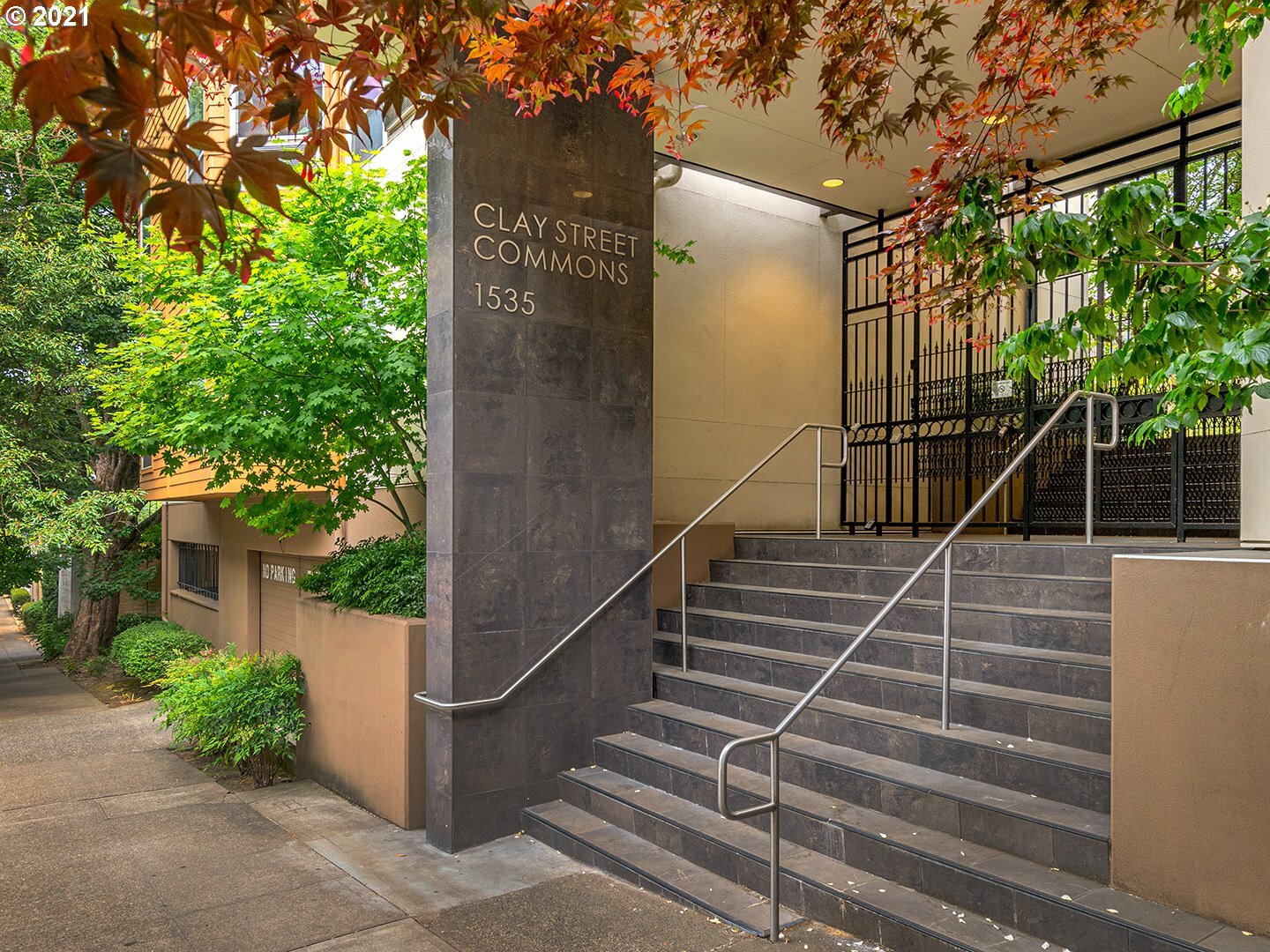 Property Photo: 1535 SW Clay St 234 OR 97201
