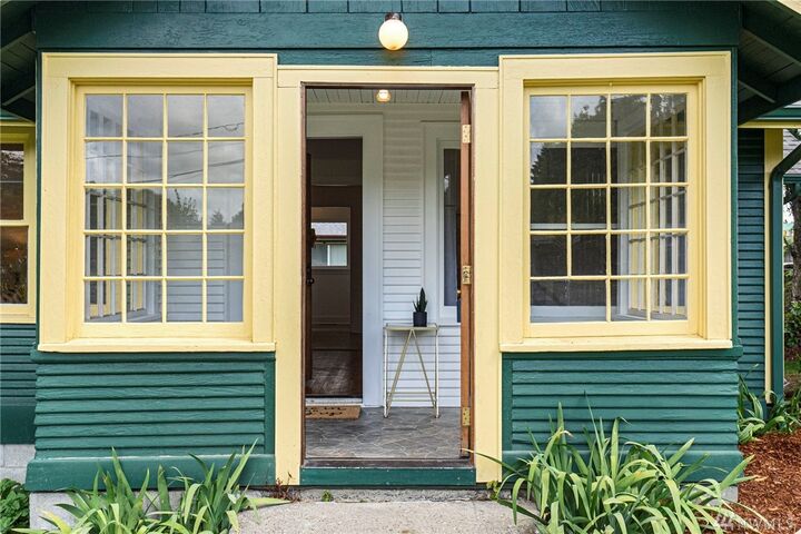 Property Photo:  617 Melcher St  WA 98366 